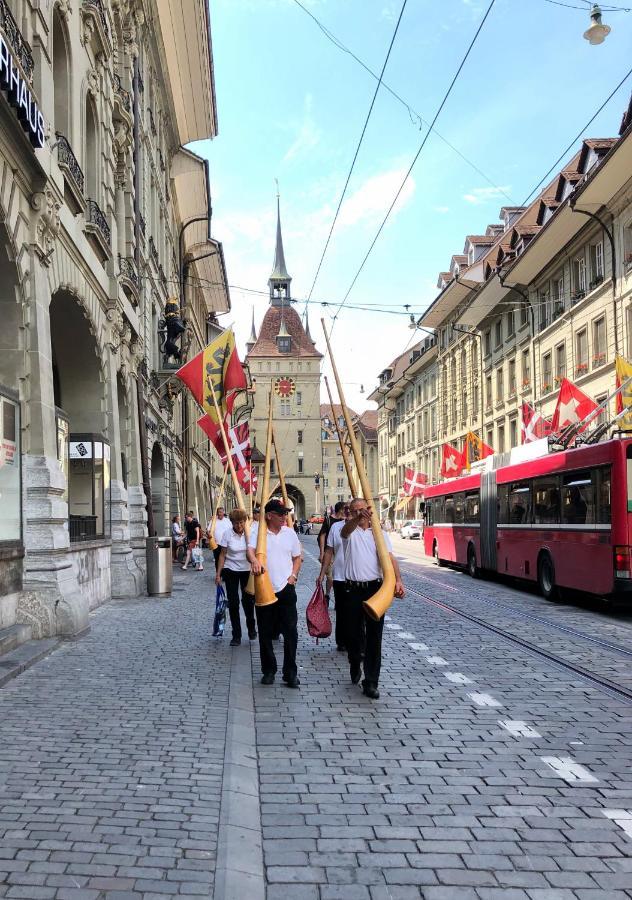 Historical, Bright & Beautiful In Old City - 3Rd Floor Bern Bagian luar foto